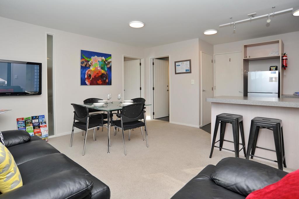 Carlton Villa 3 - Christchurch Holiday Homes ภายนอก รูปภาพ