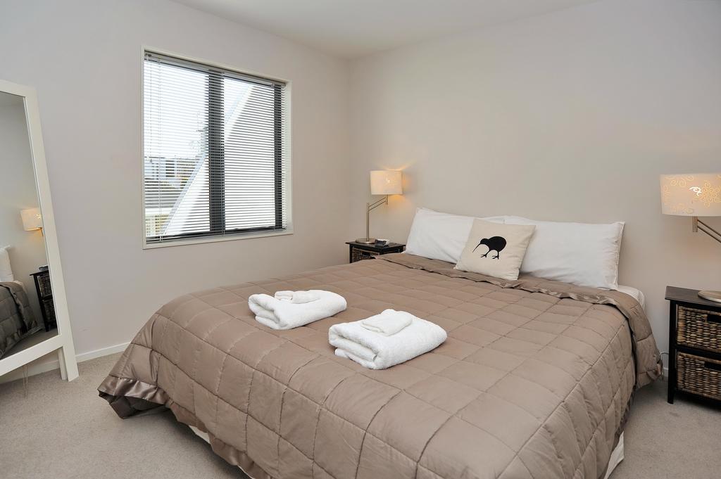 Carlton Villa 3 - Christchurch Holiday Homes ภายนอก รูปภาพ